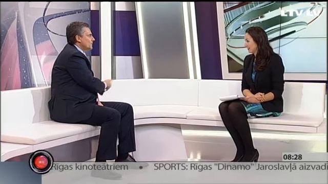 В студии Янис Шипкевиц смотреть онлайн