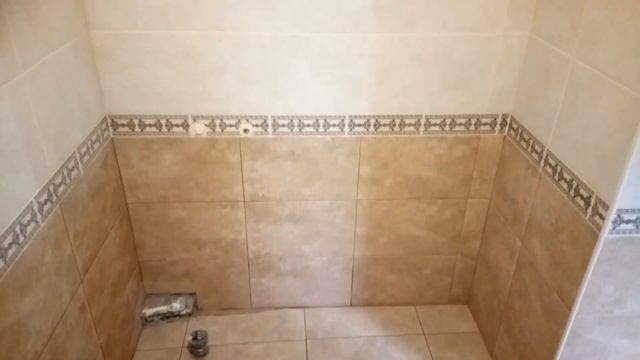 Укладка плитки в ванной - предварительно выровняв стены смотреть онлайн