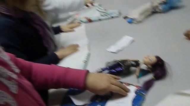 Должна ли уметь шить современная девушка?! Да!!! смотреть онлайн