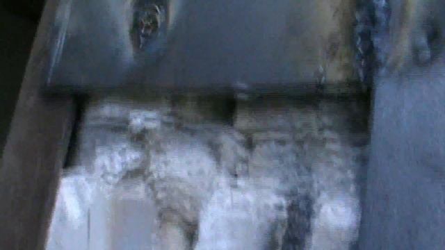 Ремонт гаражных ворот - замена рамы  Repair of garage doors - replacement of the frame