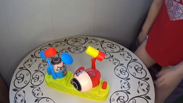 ОЧЕНЬ ИНТЕРЕСНАЯ ИГРУШКА Battle vs Game! #1Видео Обзор Семейной игры. смотреть онлайн