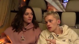 ДАНЯ МИЛОХИН И ЖЕНЯ МЕДВЕДЕВА– 50 ЖЕСТКИХ ВОПРОСОВ НА YOUTUBE-КАНАЛЕ МАКАРЕНА ??? МЕДВЕЛОХИНЫ ???