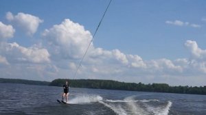 На водных лыжах я лечу! Как в песне!