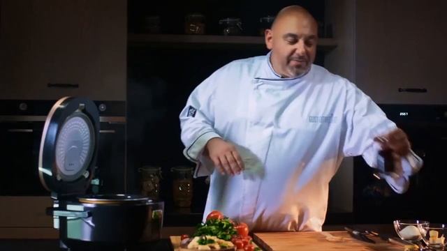 Шеф повар Фабрицио Фатуччи готовит ризотто со свеклой в мультиварке REDMOND 250 смотреть онлайн