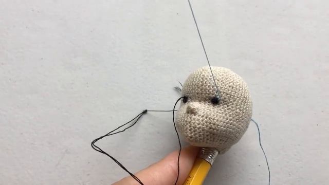 Вышивка глаз вязаной кукле смотреть онлайн