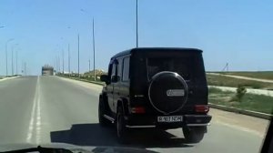 Тойота Секвойя в стоке против Гелена
