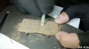 ЧИСТКА ШАБЕРАМИ И СТЕКЛОВОЛОКОННОЙ КИСТОЧКОЙ