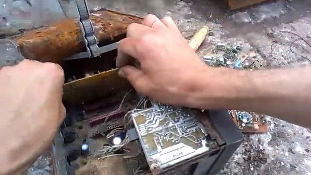 КМ конденсаторы в магнитофоне приставке СССР