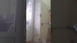 Вывод электричества на балкон