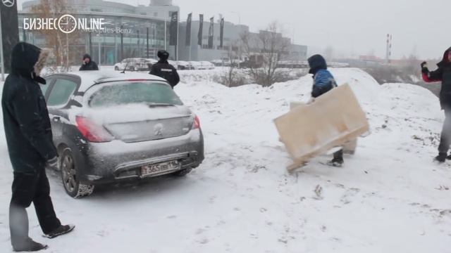 Активисты не пускают строительную технику ПСО "Казань" на Казанку