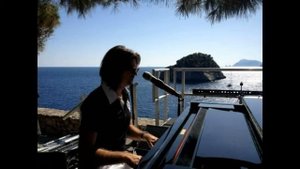 Видеоклип  на песню Дмитрия Маликова " А ты приходишь"