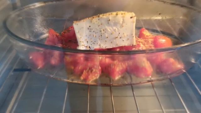 Любимый рецепт.Удон с сыром и помидорами.