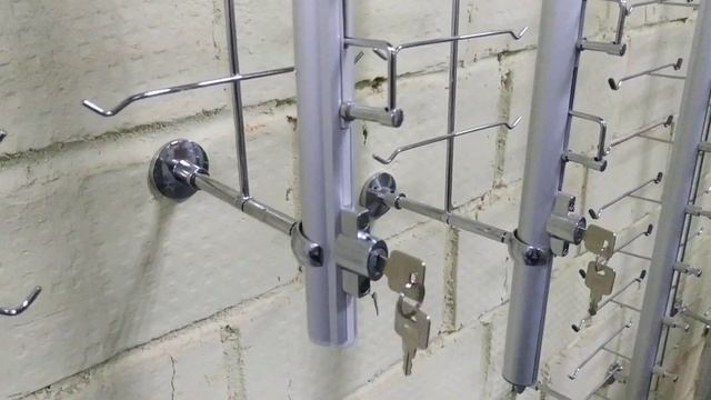 Стойка для очков примерная с замком на 8 оправ.mp4 смотреть онлайн