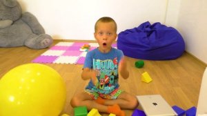 Истории Дамика с Папой - играют вместе