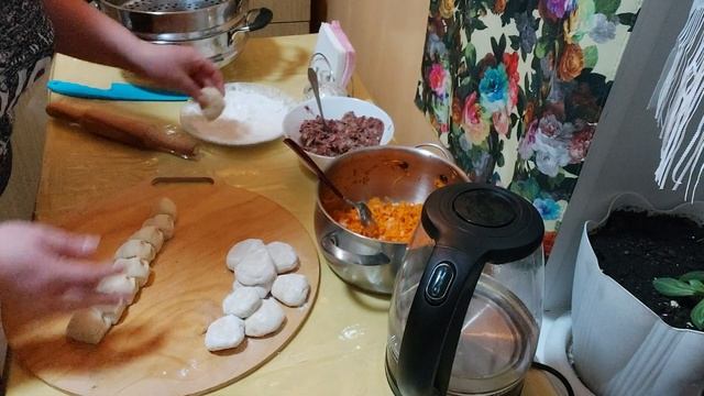 Манты с тыквой смотреть онлайн