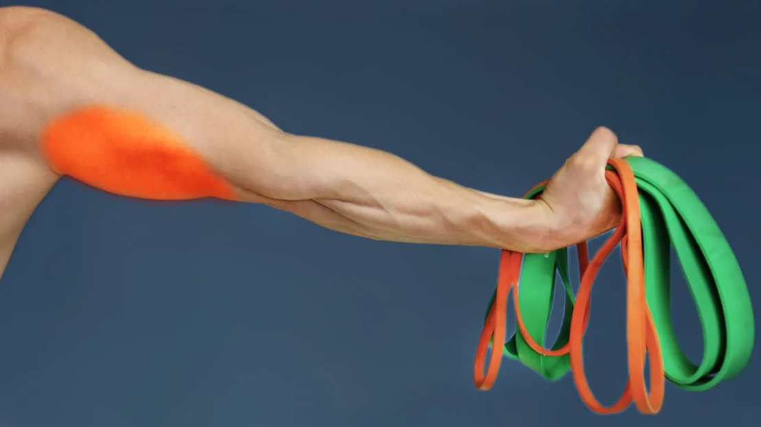 Как тренировать руки с резиновыми петлями. 7 упражнений на ТРИЦЕПС для любых условий