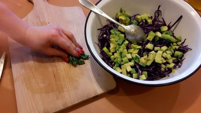 Салат из красной капусты и авокадо (ПП) #рецептсалата