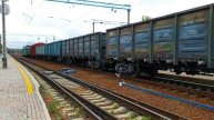 По неправильному пути! Электровоз ВЛ11-554 с грузовым поездом прибывает на станцию Изюм