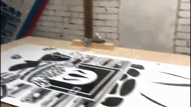 Паста для матирования стекла GLASSETCH silk screen. Шелкография на стекле пастой.