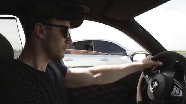 BMW M5 E60 vs Mercedes W211 E55 AMG (Top SPEED) смотреть онлайн