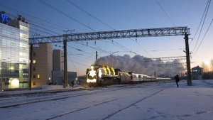 Паровоз П36-0031 с поездом Деда Мороза
