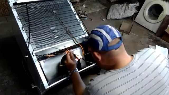 Морозилка Бирюса.