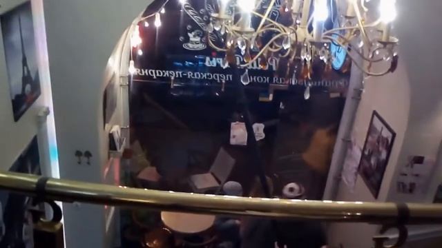 Обеспыливание высокорасположенных поверхностей
