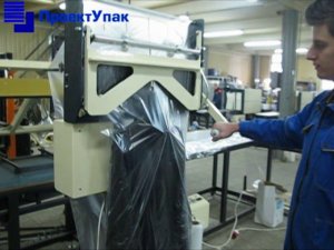 Упаковщик для одежды для химчисток и прачечных