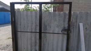 Ворота из профнастила своими руками. Просто и удобно.