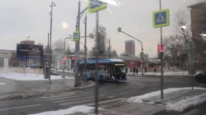От метро "ВДНХ" едем в сторону Ботанического сада на автобусе №428 зимним днем