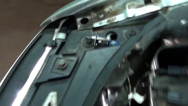 Ауди А6С5  улучшаем штатный свет + ДХО в поворотники смотреть онлайн