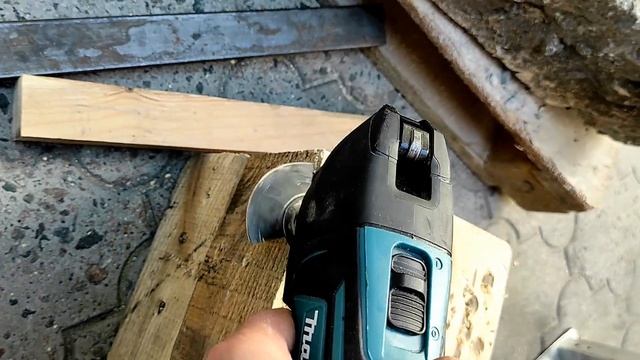 Аккумуляторный универсальный инструмент Makita DTM 51 Z(Макита реноватор в работе) смотреть онлайн