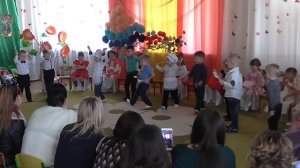 танец поварят 2 младшая группа