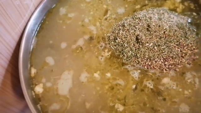 Пикантный рассольник на курином бульоне с солёными огурчиками и перловой крупой.?????? смотреть онлайн