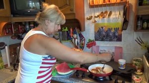 КУПИЛИ ПЕРВЫЙ АРБУЗ, ОЧЕНЬ ВКУСНЫЕ БУЛОЧКИ - ОЛАДЬИ | Arina Belaja