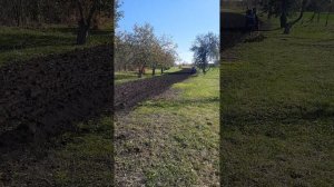 Минитрактор из мотоблока Агро пашет огород.