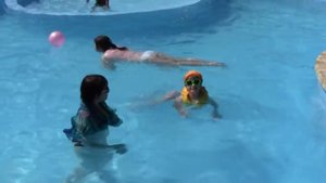 ЕЙСК. Куда поехать на море ! Отдых с ребенком на Азовском море   Бассеин в гостинице Парус в г. Ейс