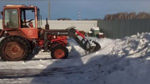 ?ТРАКТОР?!Т-25 БОМБА!?? ЧИСТИМ СНЕГ И ГРУЗИМ РУЛОНЫ СЕНА!!! ПОГРУЗЧИК ?ТОРНАДО-500?