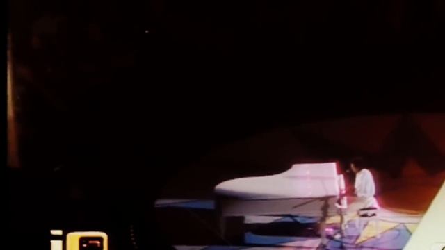 Gianni Bella in Nuova Gente смотреть онлайн