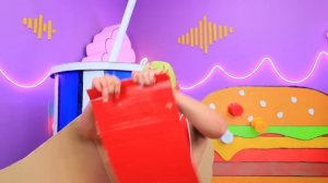 Супергерои в тюрьме! Экстремальные прятки в коробках челлендж! Spider-Womаn спасает Cat-Woman!