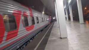 Отправление электровоза ЭП2К-373 со скорым поездом №091М Москва - Валуйки с Восточного вокзала.