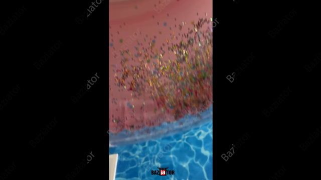 Пляжный надувной круг для плавания с ручками и разноцветными блестками смотреть онлайн