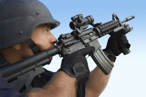 В Нью-Йорке подозреваемый совершил отчаянный прыжок, скрываясь от полицейских