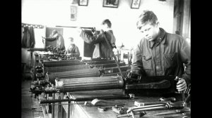 Налей сто грамм в стакан гранёный  .....и помни Родина одна ...