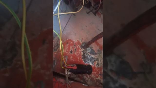 Как установить кнопку аварийки на трактор?