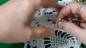 Соединение мотива Амфора крючком.