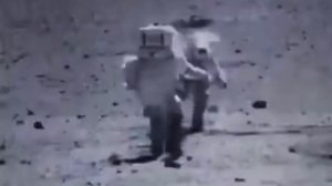 Забавное видео с ускоренными кадрами об астронавтах на Луне