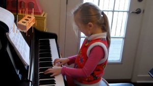 Строим башню на пианино Елена Дэвис. Building the tower. Elena Davis. 6 лет