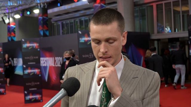 Harris Dickinson on Souvenir Part II Honor Swinton Byrne Joanna Hogg at London Film Festival 2021