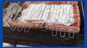 Сосиски в беконе и молодой картофель дольками на костре?